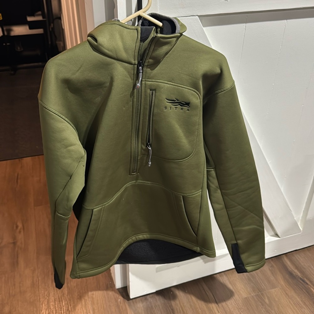 Sitka Gradient Hoodie -Covert Green